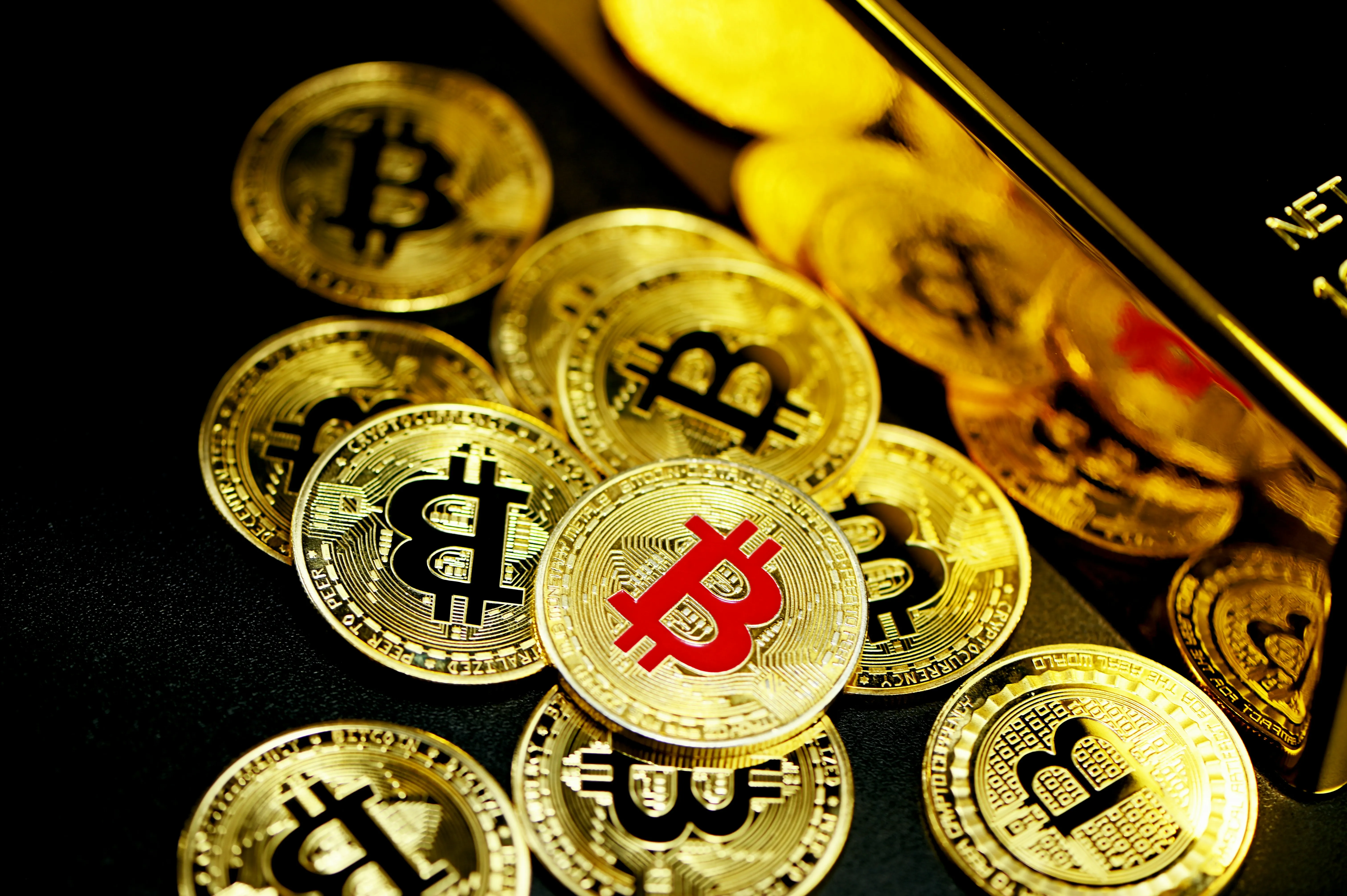 Điều Khoản Dịch Vụ của awin68 mobi, biểu tượng bảo mật và pháp lý